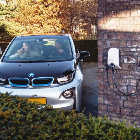 Elektrisch rijden duurzamer met de juiste energieleverancier